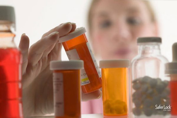 10 Tips from an Addiction Specialist to Prevent Medicine Abuse